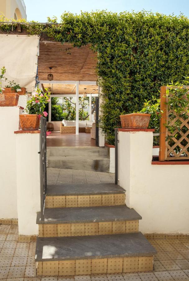 Capri Town Apartments Bagian luar foto