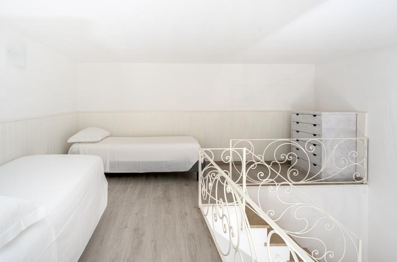 Capri Town Apartments Bagian luar foto