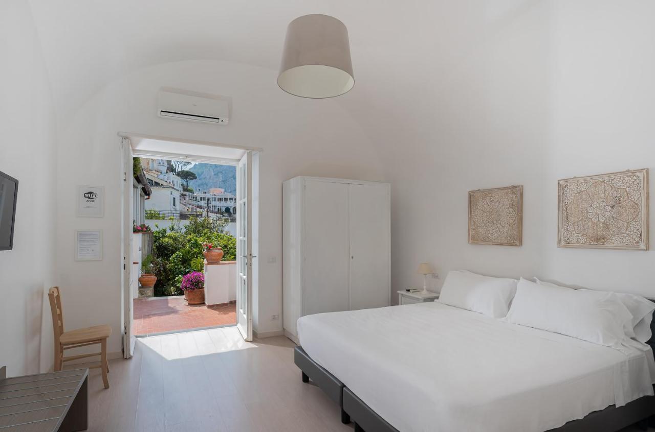 Capri Town Apartments Bagian luar foto