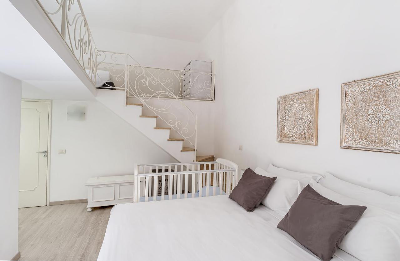 Capri Town Apartments Bagian luar foto
