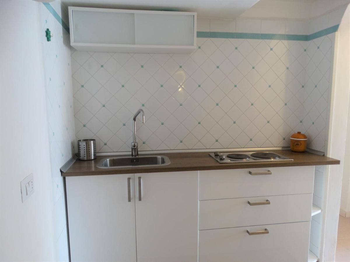 Capri Town Apartments Bagian luar foto