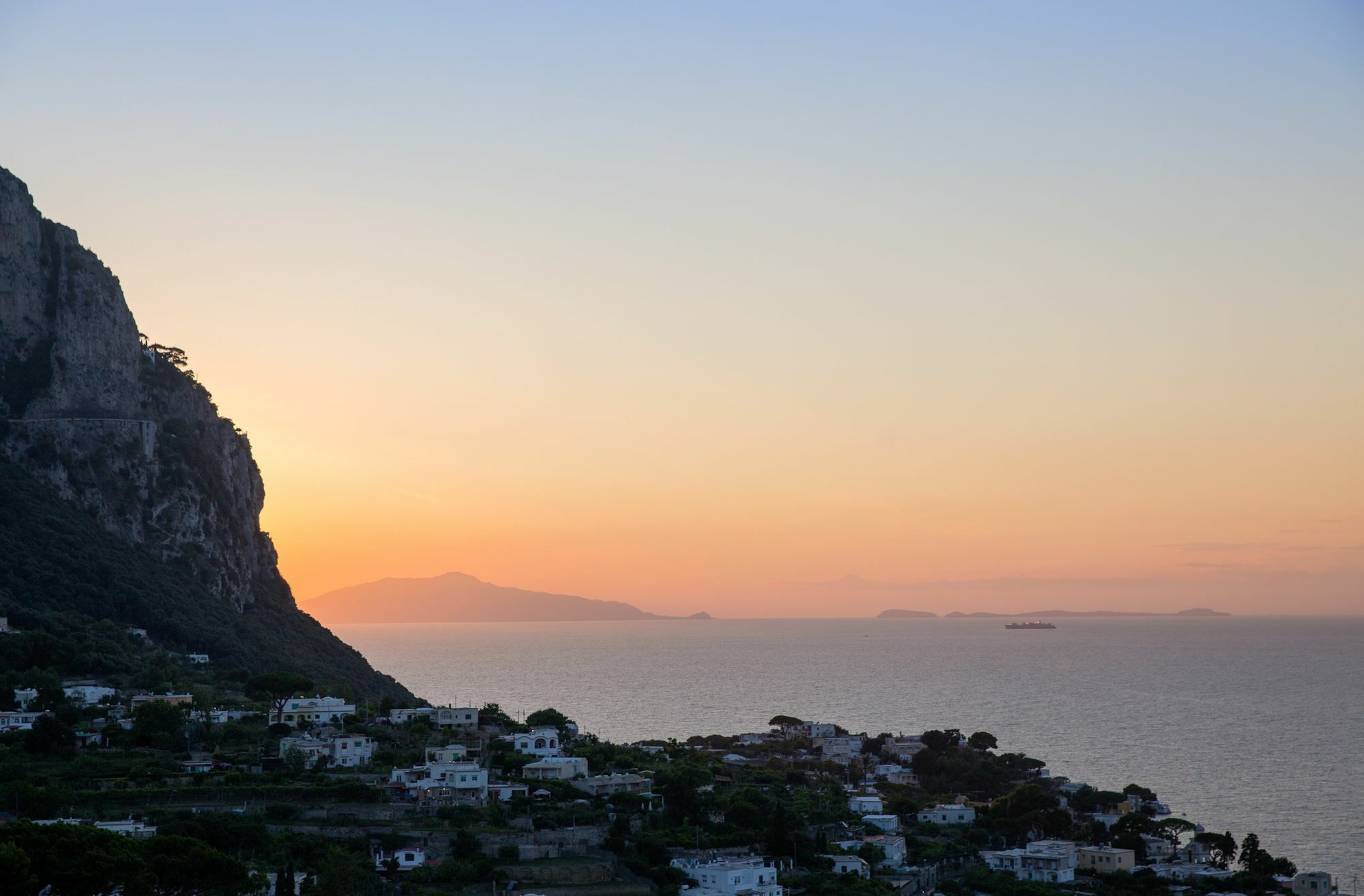 Capri Town Apartments Bagian luar foto